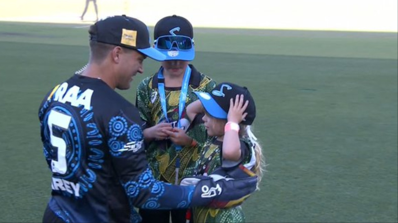 Alex Carey's daughter frightened by Adelaide's firecracker