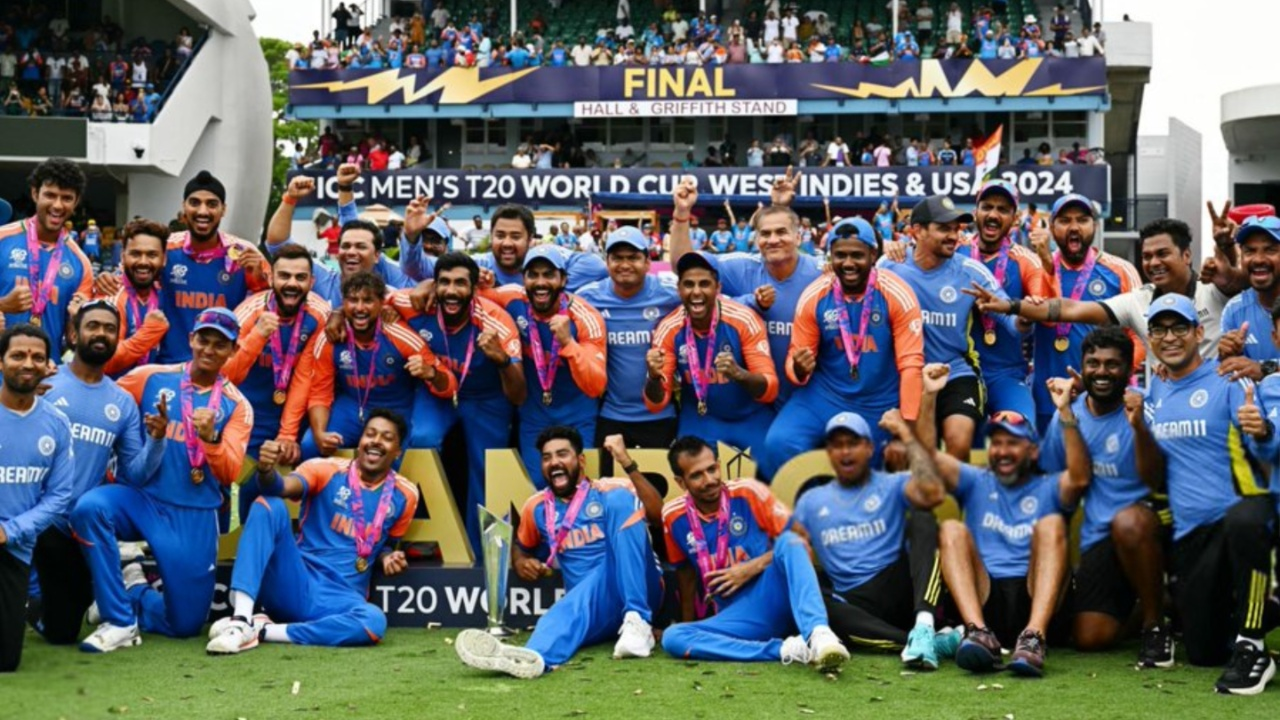 India celebrate new team record before Pakistan