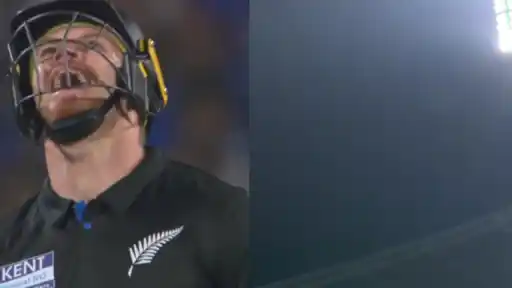 Glenn Phillips smashes 105-meter six.
