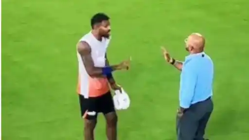 Hardik Pandya engaged in heated argument with Murli Kartik