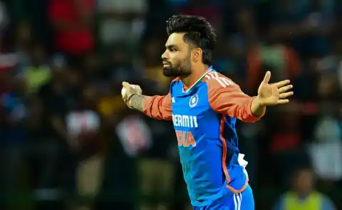 Rinku Singh's part time spin dismisses Ish Sodhi in final over of IND vs NZ 5th T20I