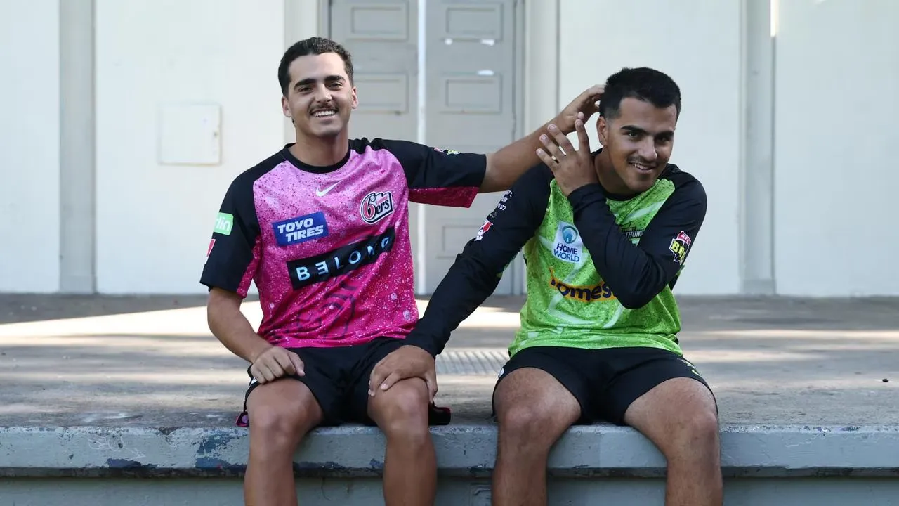 Davies brothers reunited as Ollie Davies signs three-year deal with Sixers