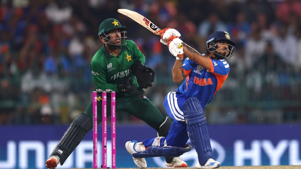 India thrash Pakistan by 61 runs