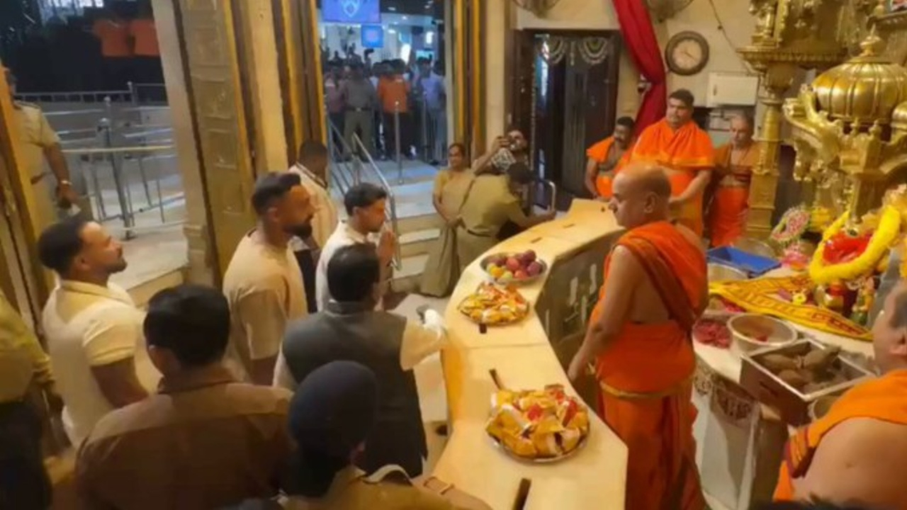 Indian players visit Mumbai’s Siddhivinayak Temple