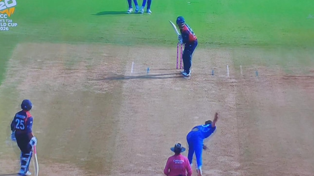 Karan KC smashes 88-meter six against Ali Hasan 