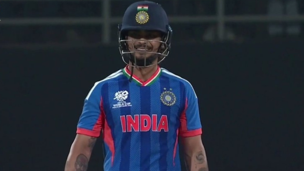 Ishan Kishan smashes JJ Smit for successive boundaries