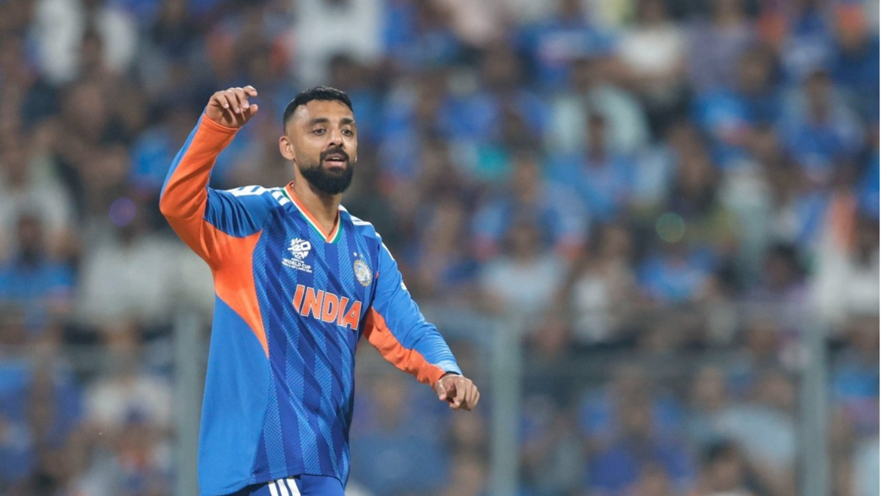 Varun Chakravarthy dismisses Louren Steenkamp for 29