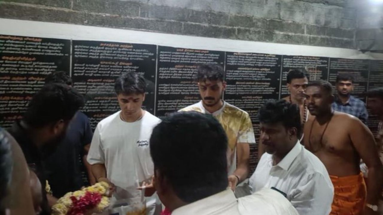 Star opener Abhishek Sharma visits Marundeeswarar temple with Axar Patel 