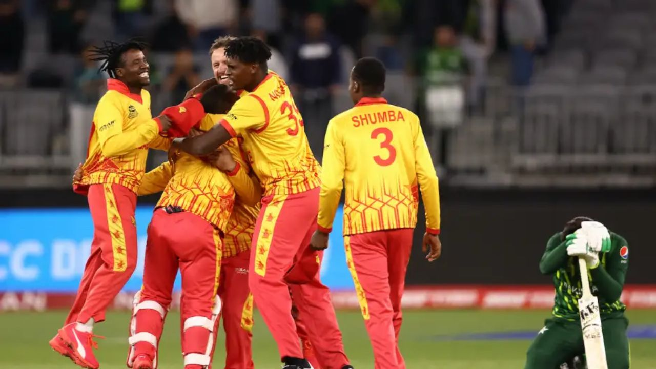 ZIM vs PAK &ndash; Perth, 2022 ( won by 1 Run)