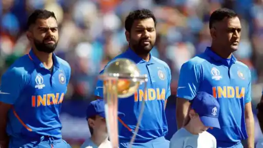 MS Dhoni reacts to Rohit Sharma and Virat Kohli playing ODI World Cup 2027