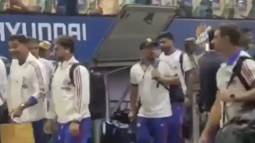 Watch Team India arrive in Kolkata