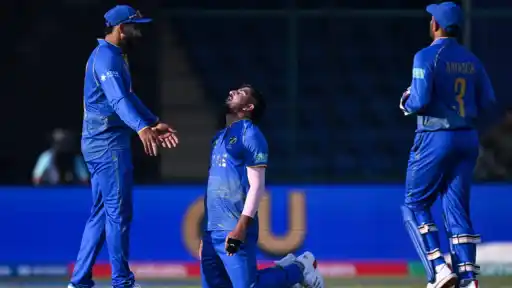 United Arab Emirates defeated Canada by five wickets 