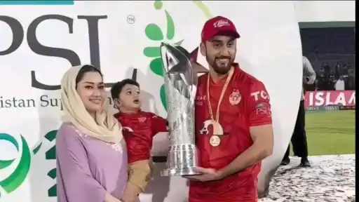 Samlan Agha with his wife