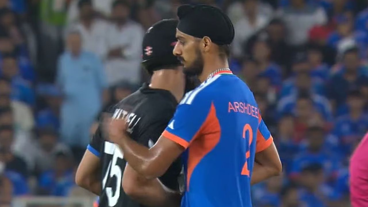 Arshdeep Singh and Daryl Mitchell had a heated exchange during the T20 World Cup 2026 final. Captain Suryakumar Yadav calmed the situation later.