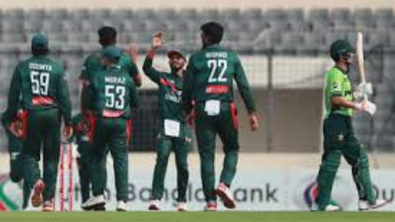 Pakistan were all out for 114 runs