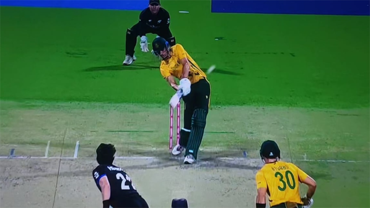 Marco Jansen smashes stunning no-look 90m six