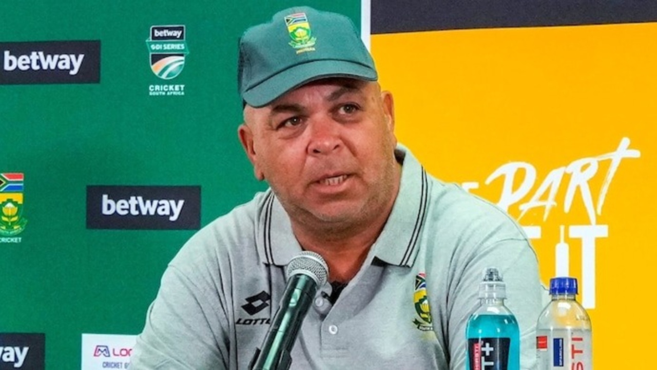 Shukri Conrad reacts to SA’s 9-wkt defeat vs NZ