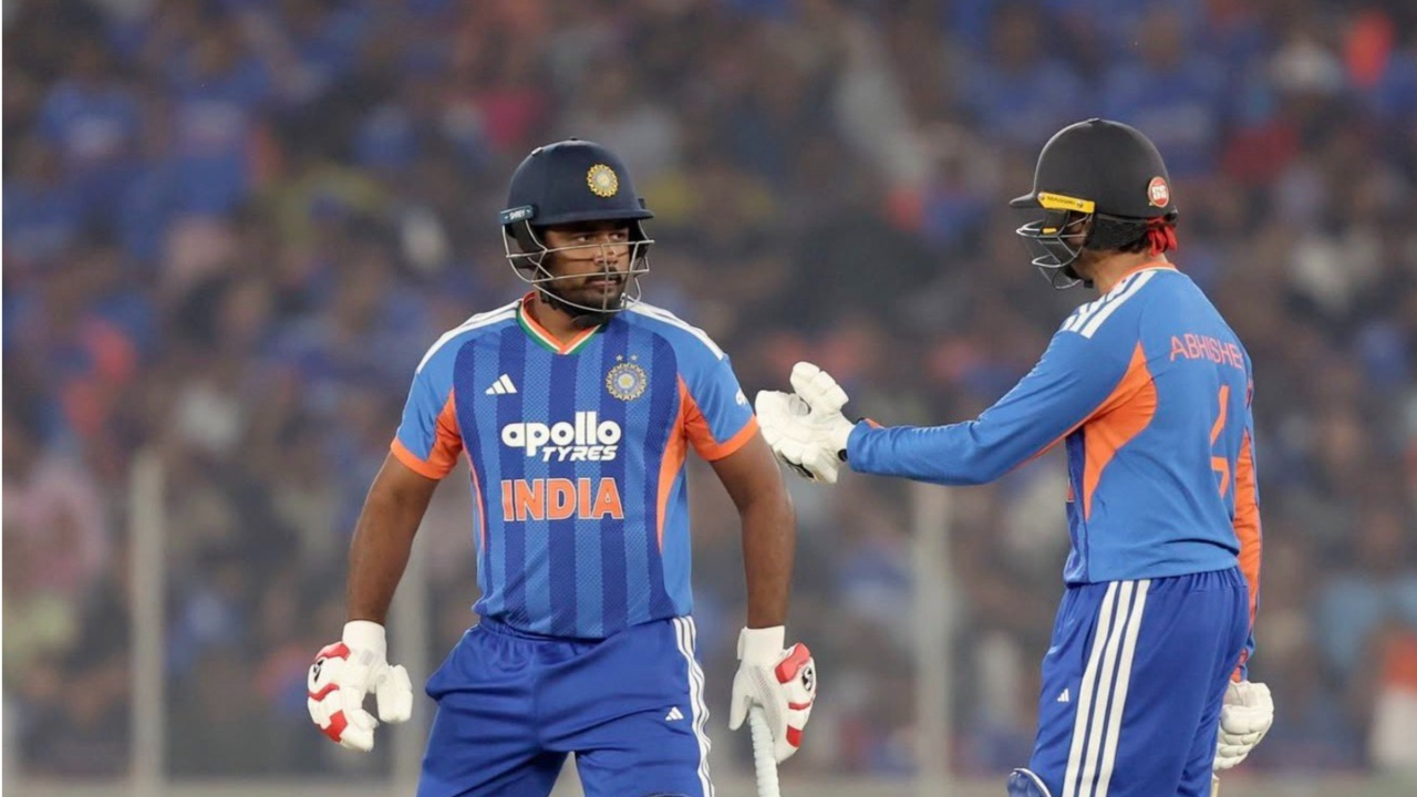 India smash Jacob Duffy for 15-run over