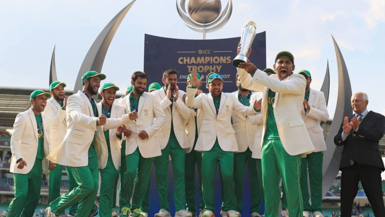 pakistan captai retires.