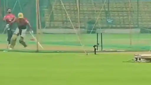 Virat Kohli struggled to face Bhuvneshwar Kumar's destructive yorker