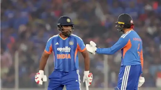 India smash Jacob Duffy for 15-run over
