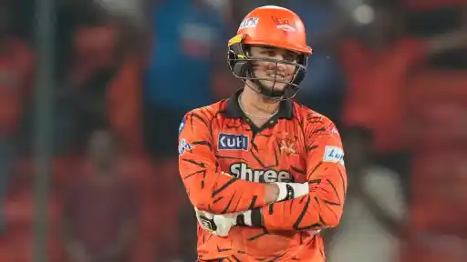 Yuvraj Singh's tweet for Abhishek Sharma after scoring 135 in SRH vs DC clash