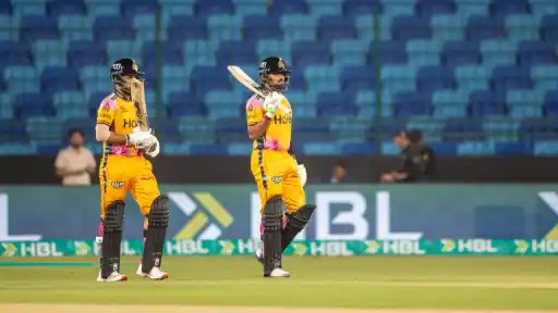 Peshawar Zalmi defeat Hyderabad Kingsmen by 4 wickets