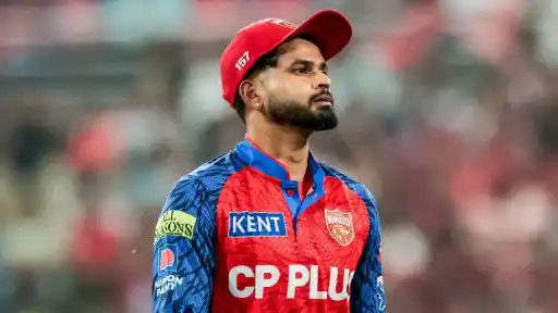 Shreyas Iyer on IPL trophy