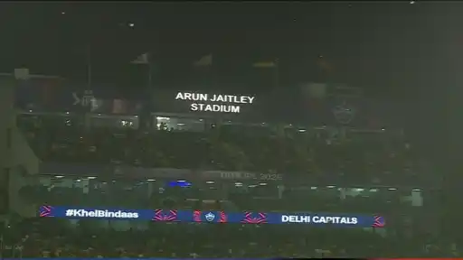 Dust storm halts DC vs RCB clash