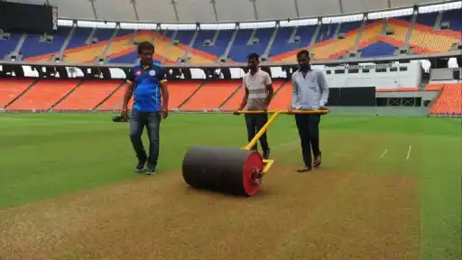 GT vs MI Pitch Report