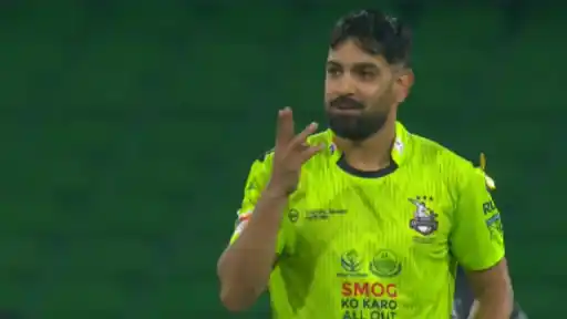Watch: Haris Rauf sends flying kiss after dismissing Babar Azam in LAH vs PES PSL 2026 match