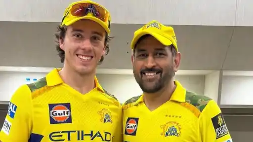 ms dhoni and dewald brevis