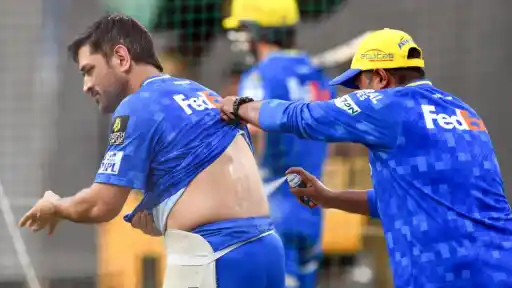 MS Dhoni injury concern