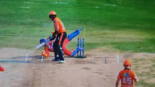 Rishabh Pant's superb one-handed catch dismisses Liam Livingstone