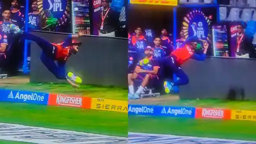Shreyas Iyer's superb catch dismisses Hardik Pandya