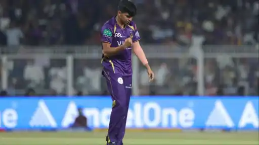 Kartik Tyagi's triple-wicket 19th over