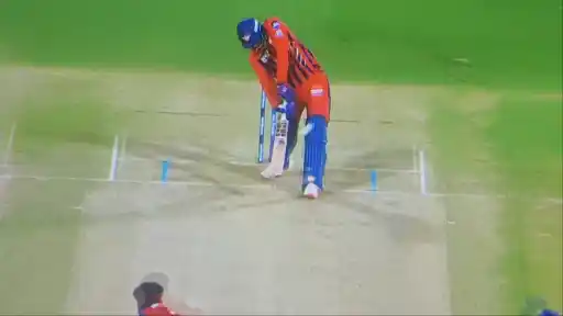 Mukul Choudhary smashes Dhoni-like helicopter six 
