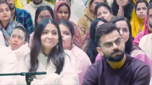 Virat Kohli and Anushka Sharma arrive at Vrindavan