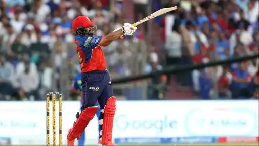 Prabhsimran Singh smashes six boundaries in one over