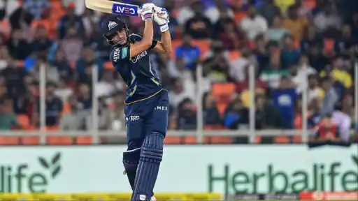 Shubman Gill smacks Anshul Kamboj for massive six