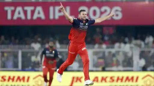 Josh Hazlewood’s double-wicket over
