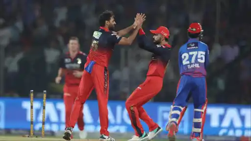 Bhuvneshwar Kumar’s double-wicket over