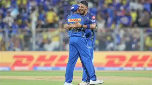 Allah Ghazanfar's double-wicket over