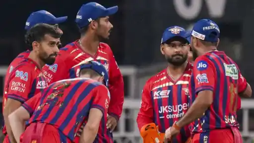 Rishabh Pant LSG team meeting