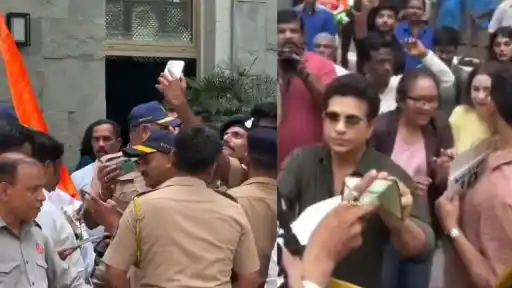 Sachin Tendulkar poses for selfies with Mumbai police