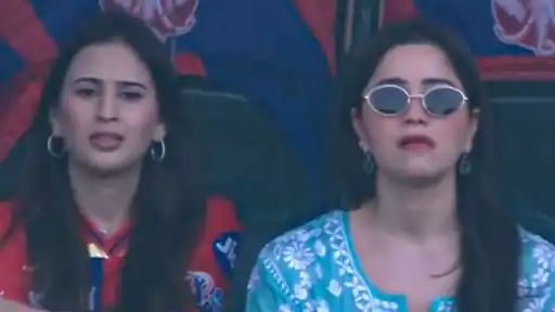 Sara Tendulkar appears to back Gujarat Titans while Saaniya cheers for Lucknow Super Giants in IPL 2026 match