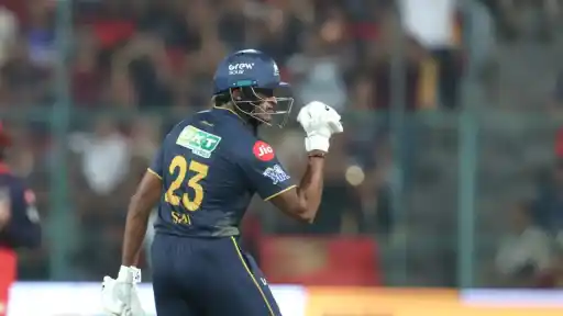 Top 5 batters with least innings for 2000 Runs in IPL