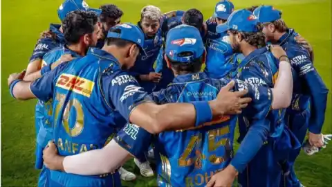 Mumbai Indians signing Mahipal Lomror and Ruchit Ahir as injury replacements for Quinton de Kock and Raj Angad Bawa in IPL 2026