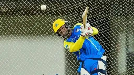 Kartik Sharma batting in the nets