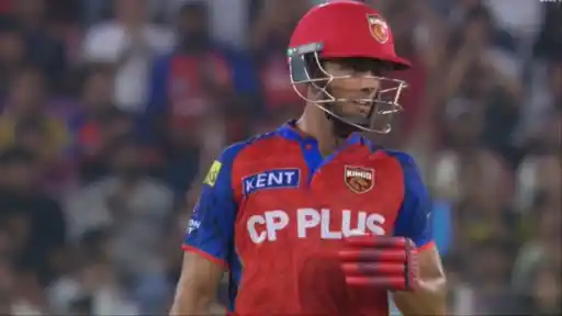 Suryansh Shedge smashes Manav Suthar for 27-run over